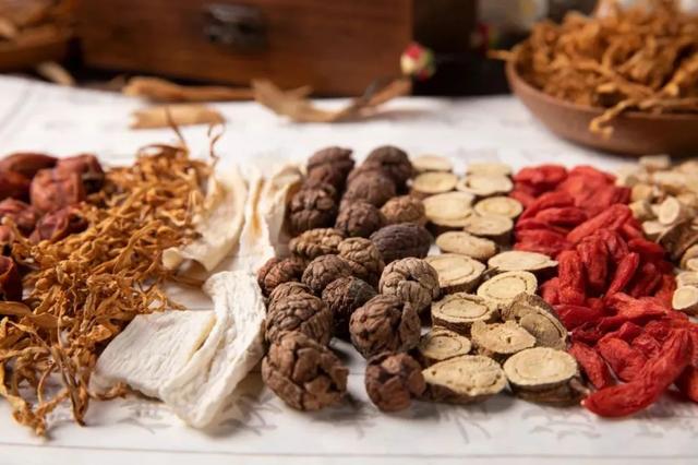 一个摆脱高血压的奇方,我用了40年,坦白讲:100个人,仅失手2个