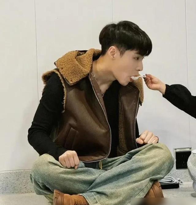 杨紫、杨幂、赵丽颖、唐嫣、易烊千玺、张艺兴、哪吒