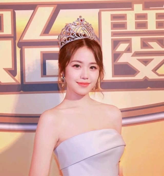 向TVB表忠心?港姐冠军不嫌工资低:讲心不讲金,不看重收入