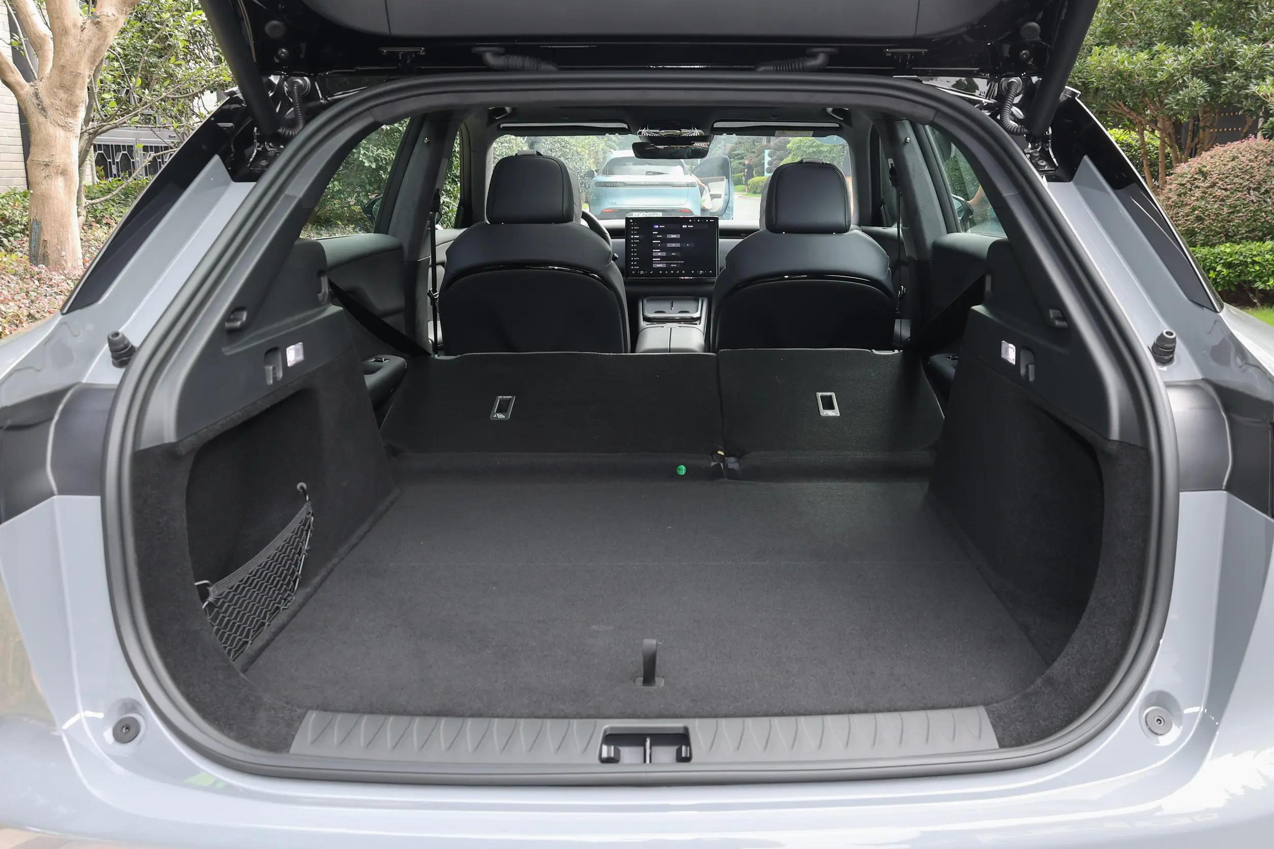 限时售17.99万元起，最长续航901km，平替Model Y？