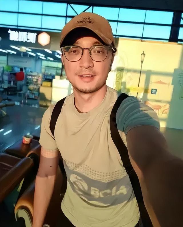 尼格买提:事业不顺,婚姻崩溃后,母亲又身患重病,人生将如何?