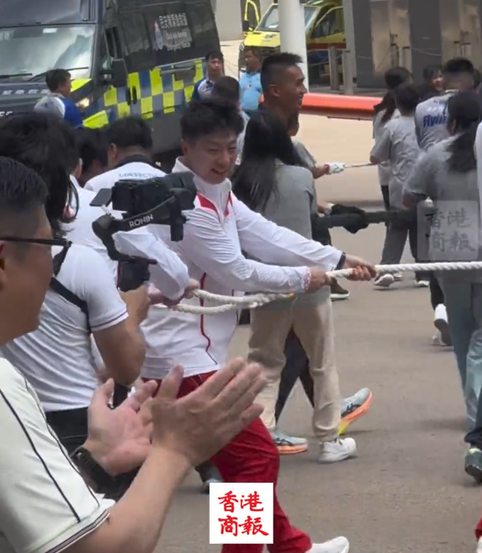 国家队访港晚宴菜单曝光,霍震霆父子现身招待,郭晶晶老公撒狗粮