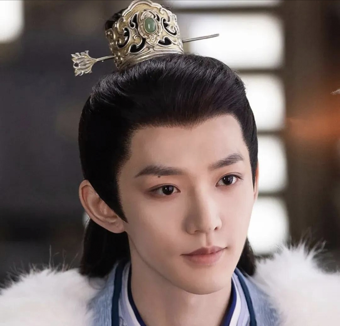 太抠门!男星邓为区别对待,送群演5毛饮料,给时尚圈送近千元蛋糕