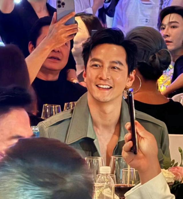 吴彦祖发文曝传奇家世,爷爷是上海滩大佬,创办中国首家奶粉公司