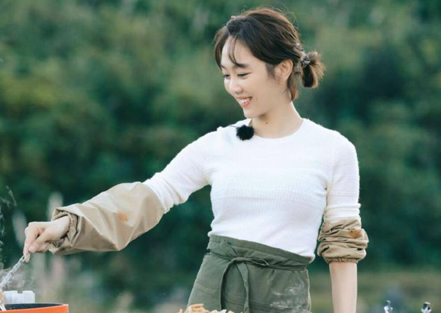 38岁姜妍恋情大公开,大龄女神情归何方?小鲜肉男友亮相引热议!