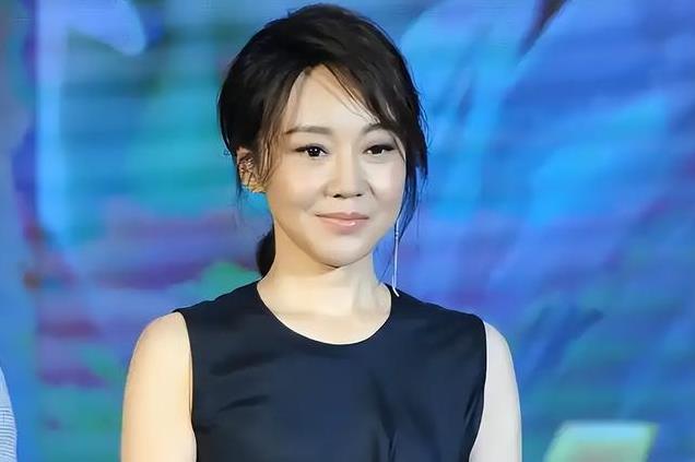 原来闫妮的女儿就是她,23岁就当上女一号,网友调侃:演技差远了