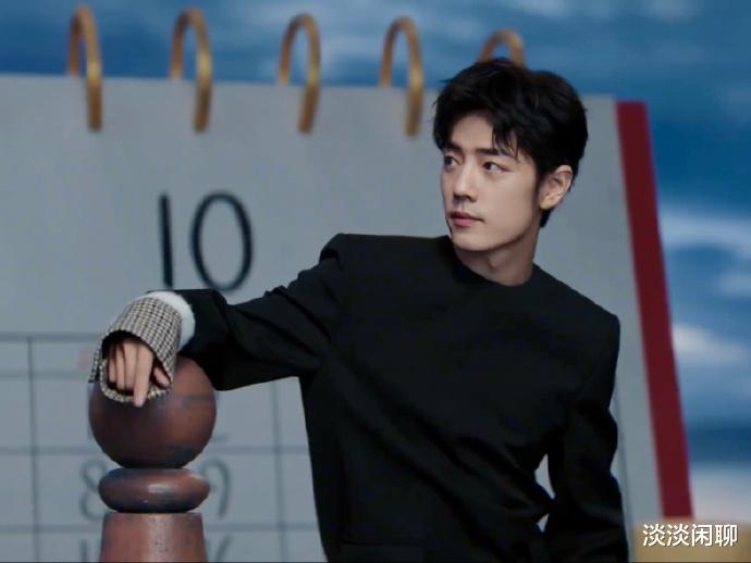 肖战百忙无奈“远程试衣”,上演现实版霸总桥段,惹人万分期待