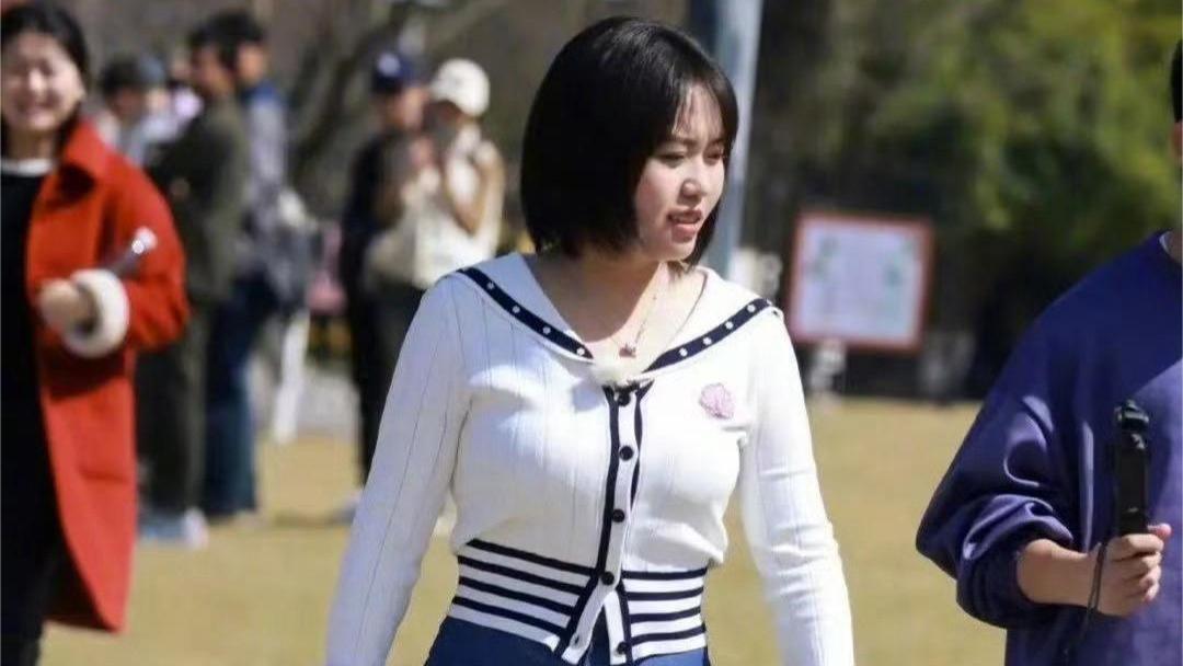 李雪琴瘦身后惊艳亮相，她究竟经历了什么？