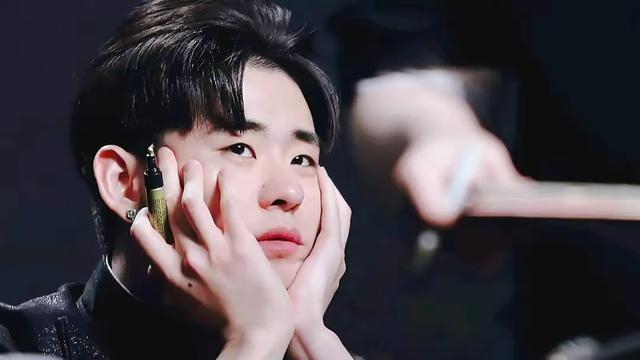 张云雷深夜疾呼：私生饭的侵扰何时休