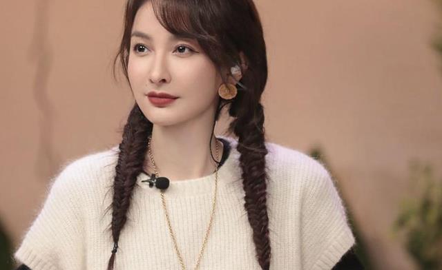 主持人吴昕：公布与男友郑凯的恋爱，如今的她事业有成，生活幸福