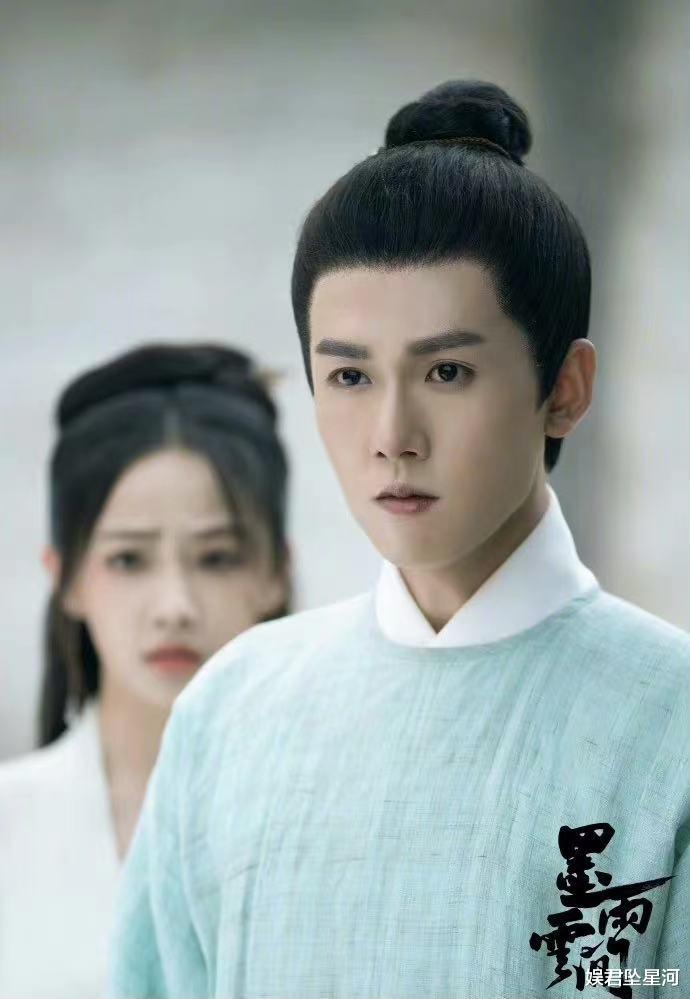 演完《承欢记》演《墨雨云间》,他成了弟弟专业户,27岁像20岁长相限制了发展