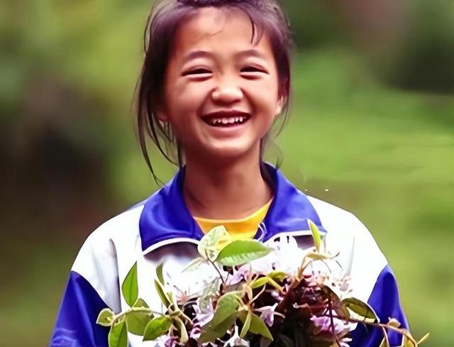 变形记“神仙妹妹”梁小友21岁晒证当妈,和李勒优的生活天差地别