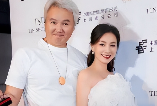 恶有恶报，狂花17亿买“楼”害人的张庭夫妇，最终下场大快人心！