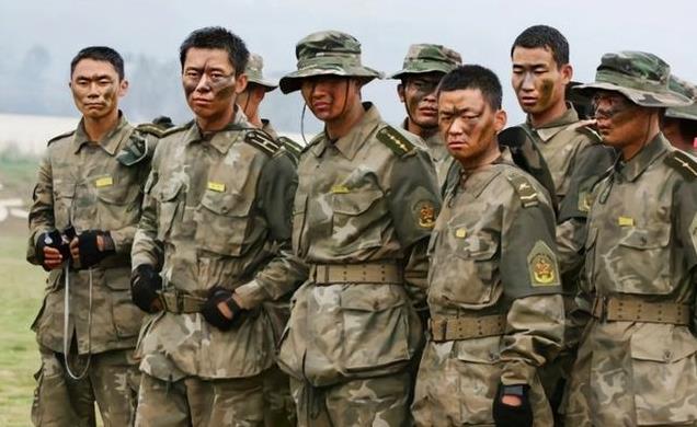 明明同一人,演完《士兵突击》,再演《我是刑警》,差点没认出来