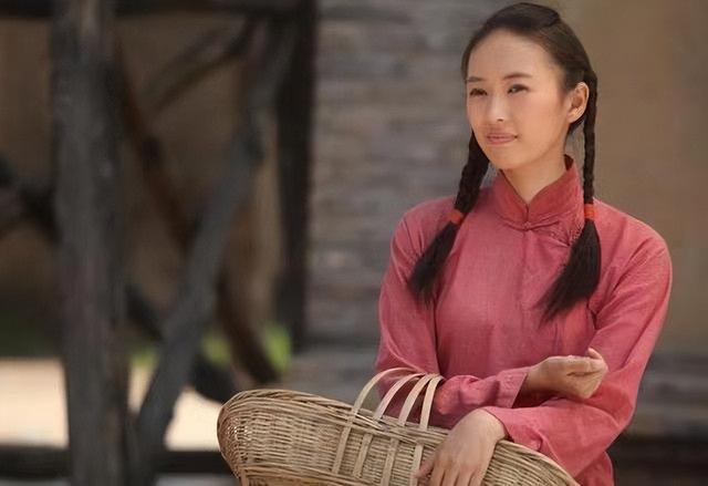 演员童谣：我这辈子最正确的决定，就是嫁给了“资本大鳄”王冉！