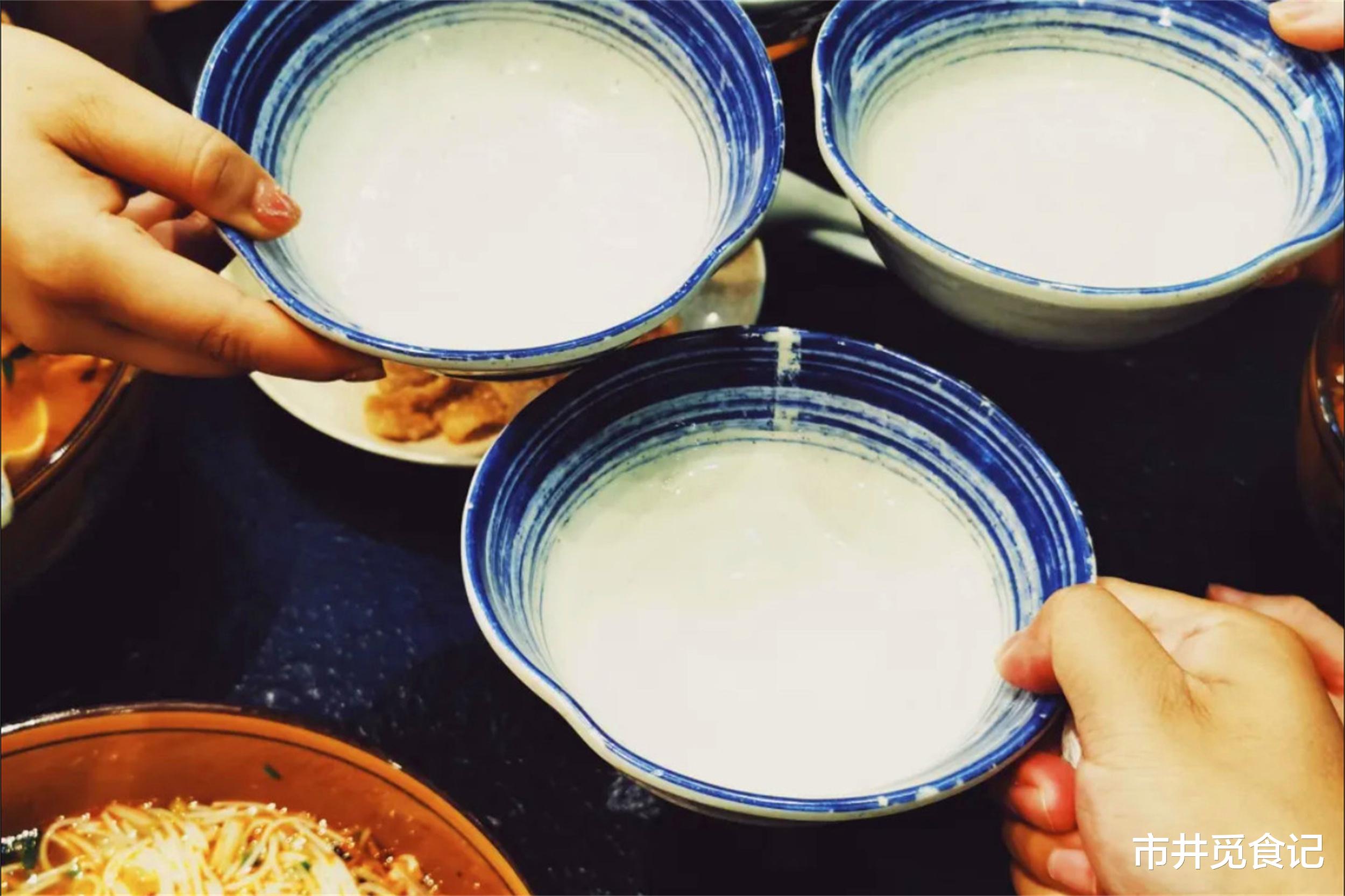 中国4个爱喝“早酒”的地方,起床就能喝二两,是文化还是馋酒?