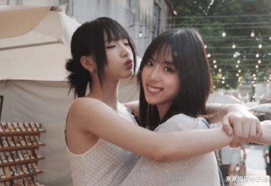 小S大女儿疑似回应:晒旅游照心情不受影响,做夸张动作力挺妹妹