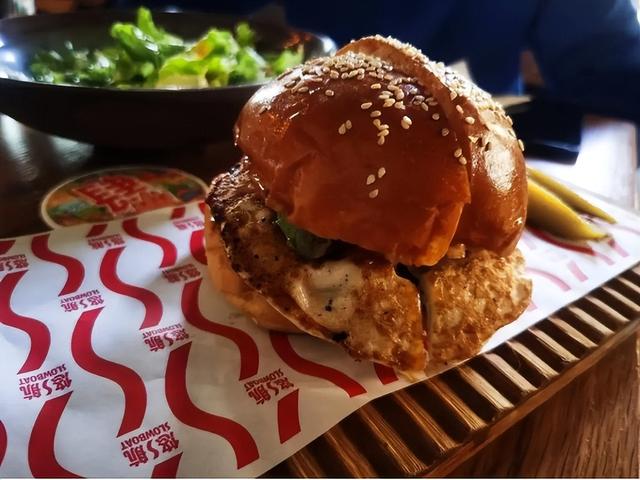 女大学生把30厘米“兔兔管”插入体内:上瘾行为,害了多少人?