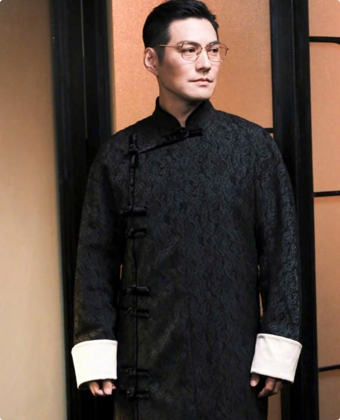 53岁像35岁,45岁像25岁!男明星保养秘诀,就服这两个人