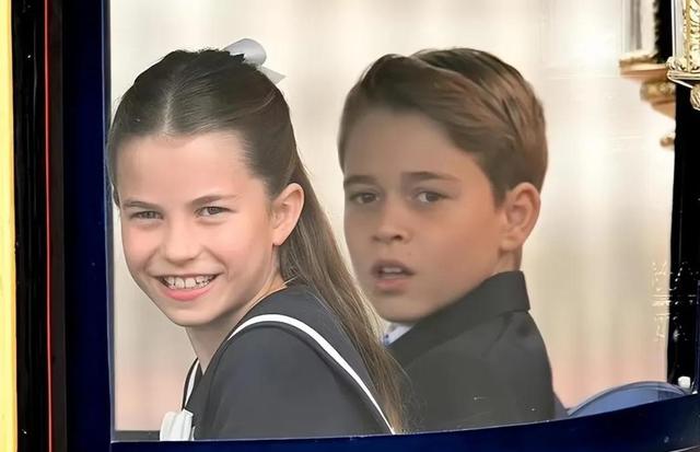 夏洛特亮相阅兵仪式，眼神霸气超有范，像极了曾祖母伊丽莎白女王