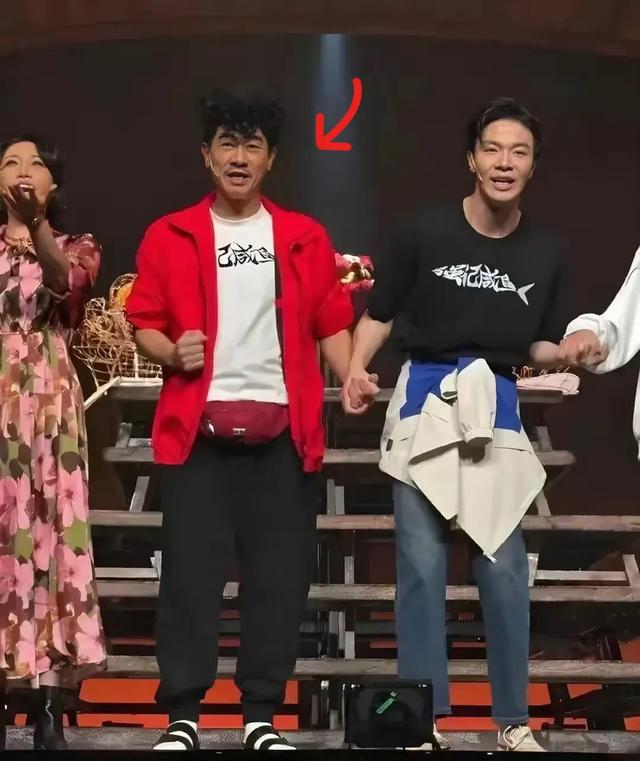 陈小春这是怎么了？才57岁就断崖式衰老，韦小宝再也回不来了！