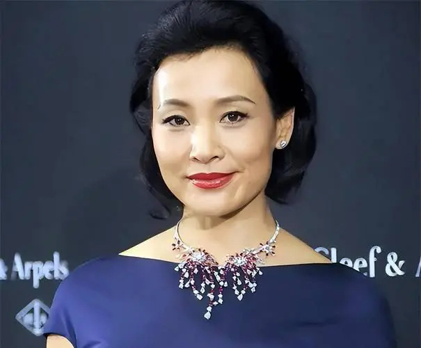 陈冲加入美国国籍,晚年却回国养老!如今的她,证明马丽没说错