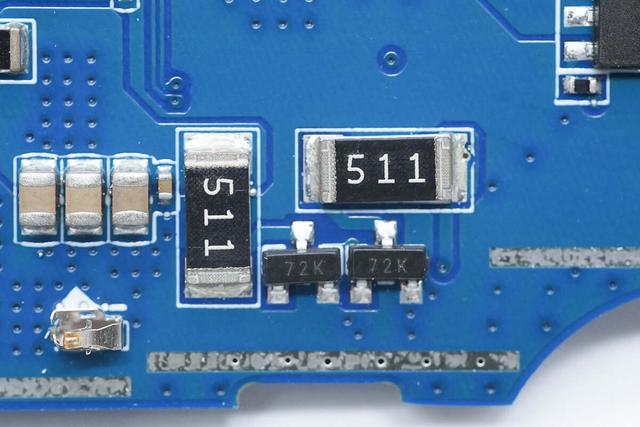 支持65W PD快充和120W小米快充，小米165W自帶線充電寶拆解