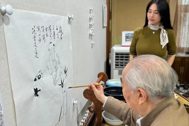 87岁画家范曾携37岁娇妻现身慈善晚会,真爱无疑,祝福白头到老