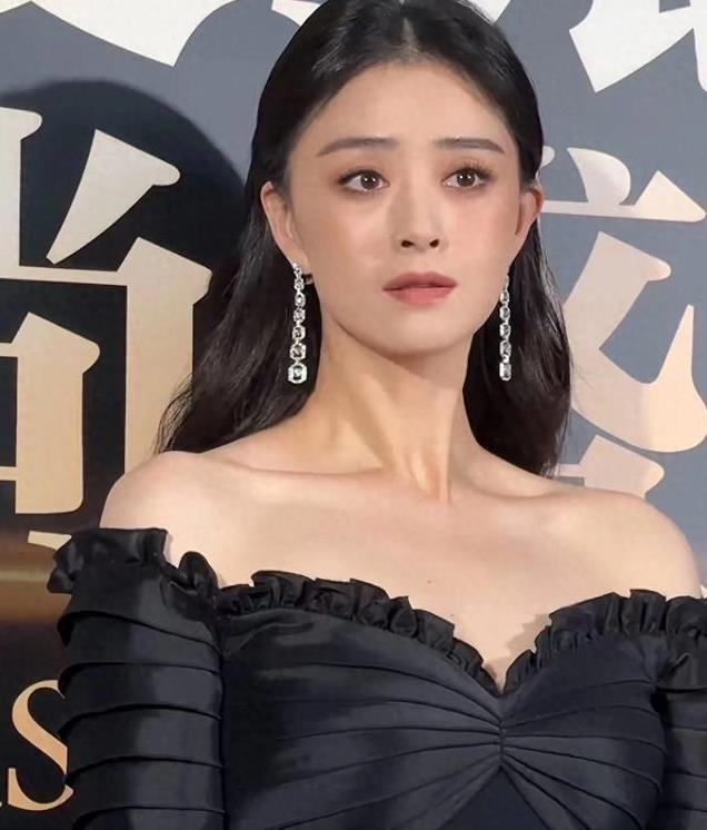 对比41岁蒋欣和48岁李小冉后，才发现饿瘦和运动瘦的差距一目了然