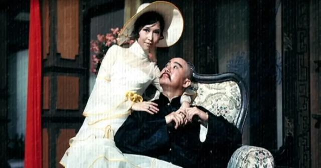 被时代抛弃的冯小刚，早就看穿了沈腾们的宿命线