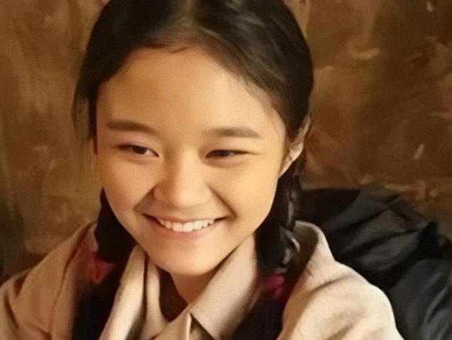 原来岳红女儿就是她,也是演员,14岁就拍戏了,24岁演女一号
