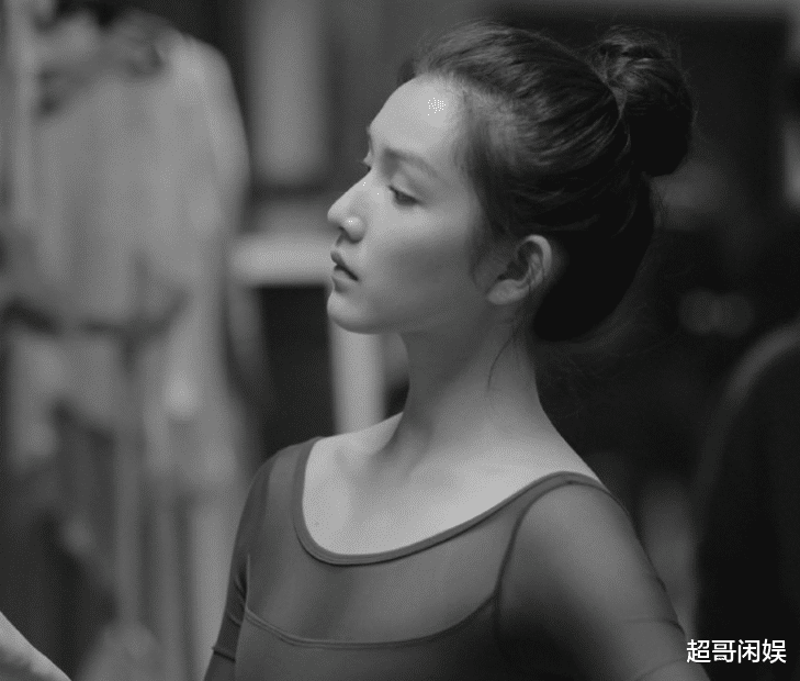 陈思诚老牛吃嫩草!25岁女友遭曝光,颜值身材不输前妻佟丽娅!