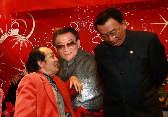 当年侯耀华怎么就挤掉牛群当大师兄?知情人:常宝华年迈不糊涂