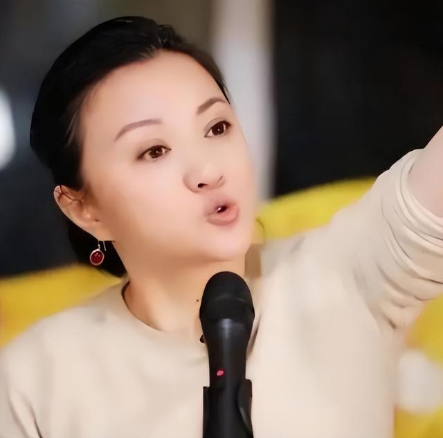 百分百歌手|从5登春晚到沦落精神病院，演员金玉婷的结局，印证了郭德纲的话