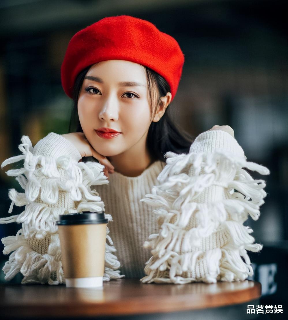 潘长江女儿潘阳:嫁10亿富豪,结婚12年,为何一直带儿子住娘家