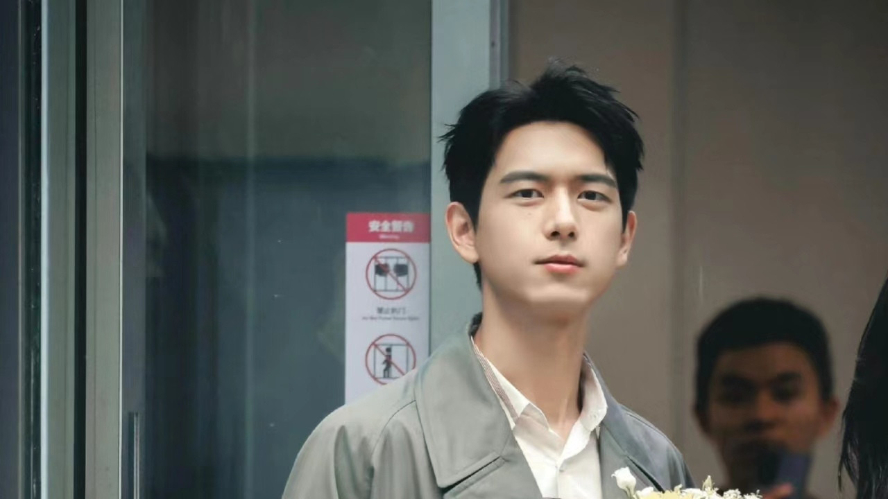 太负责了！李现拒绝出演与自己年龄不符的学生角色