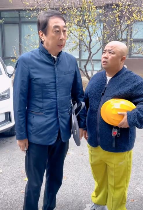 5位老艺术家晚年生活：住破旧小区，丧妻住养老院，享天伦之乐