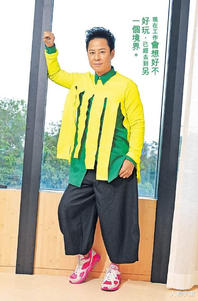 他是草蜢成员,与18年女友分手,每日游泳跑步,打算独自过后半生