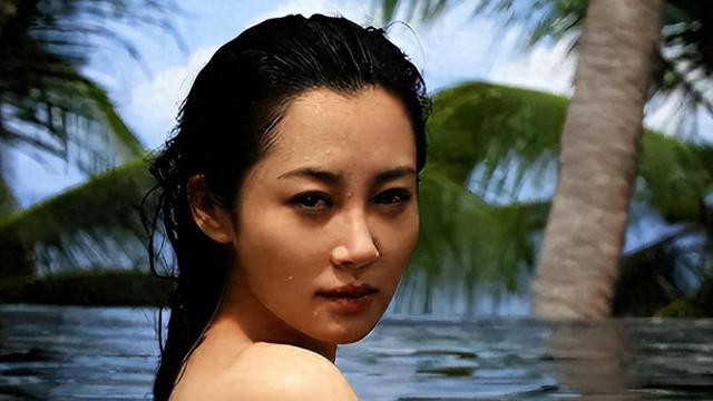 她一生 “风流成性、老少通吃”，撩汉无数，如今54岁却依旧单身