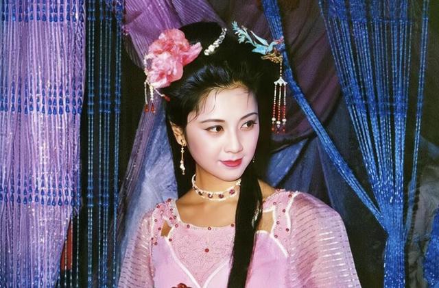 都说鹅蛋脸显圆润其实最富贵 这4位鹅蛋脸女星真的个顶个的貌美