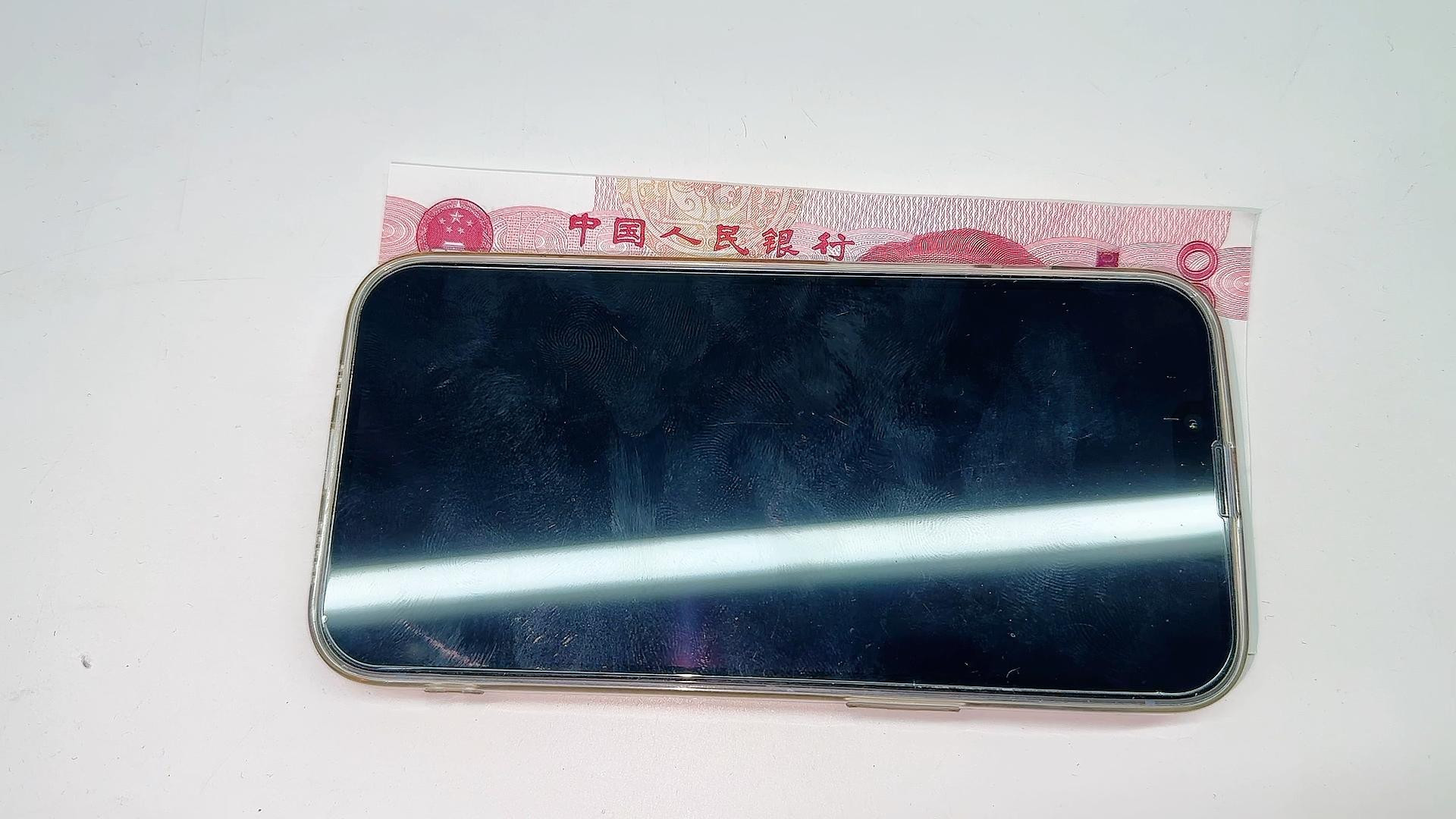 手机不能和这三种东西放一起，别等后悔就晚了，看看你放一起了吗？