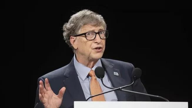 比尔·盖茨放狠话：美国别做梦了，中国芯片不是那么好封锁的！