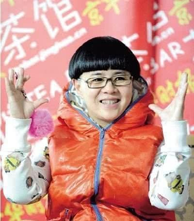 金龟子变“金奶奶”？新发型惊艳亮相，网友直呼“认不出”！