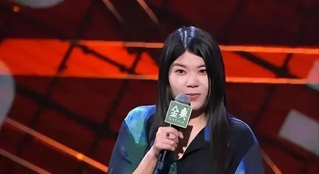 杨笠的两套“强盗”逻辑,看懂了,你就明白杨笠为什么口碑崩塌了