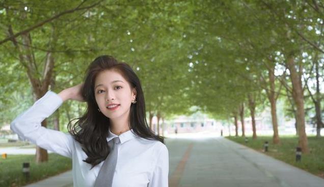 央视都留不住她！扭头落户上海买房买车，东方卫视新晋一姐啥来头