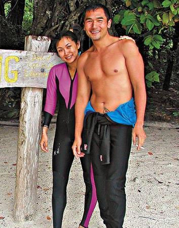 她是带球嫁帅哥最丑港姐，忽视丈夫却被深爱，培养女儿成马术精英