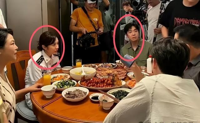 圈内又多一对恋人了…