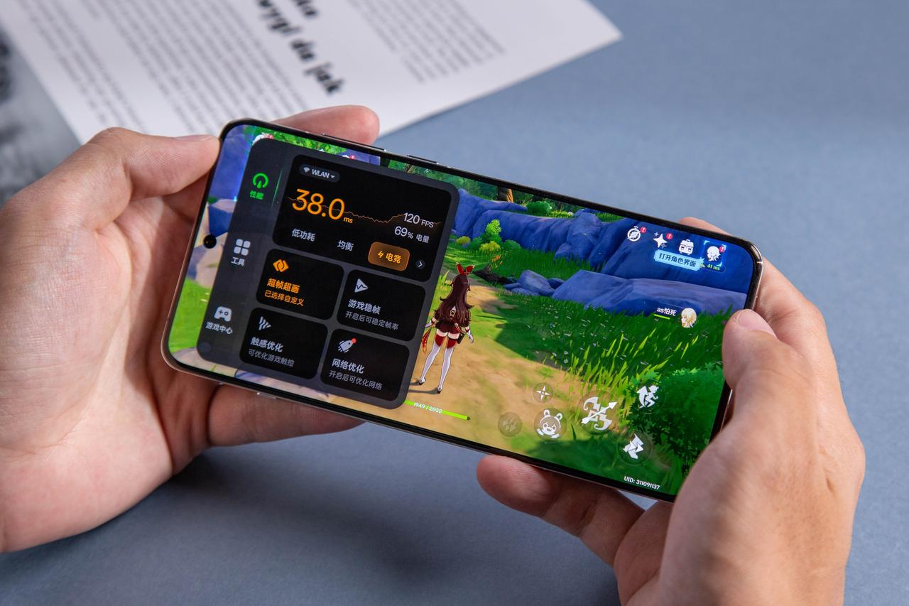 自从入手了一加13，这款手机给我带来的体验真的很满意