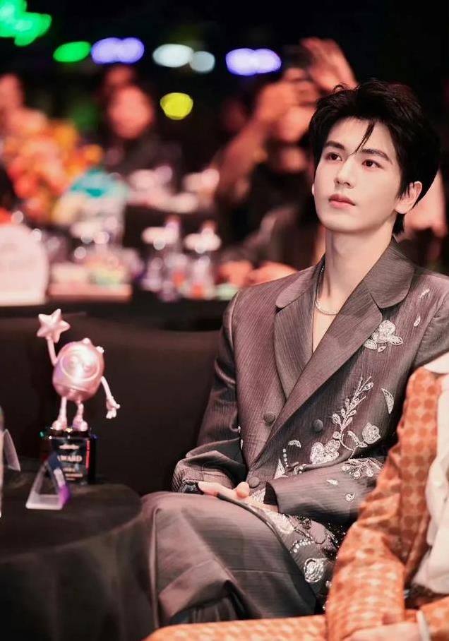 微博之夜官宣，男神洗牌，博君一肖登顶，于适李现杨洋帅名列前茅