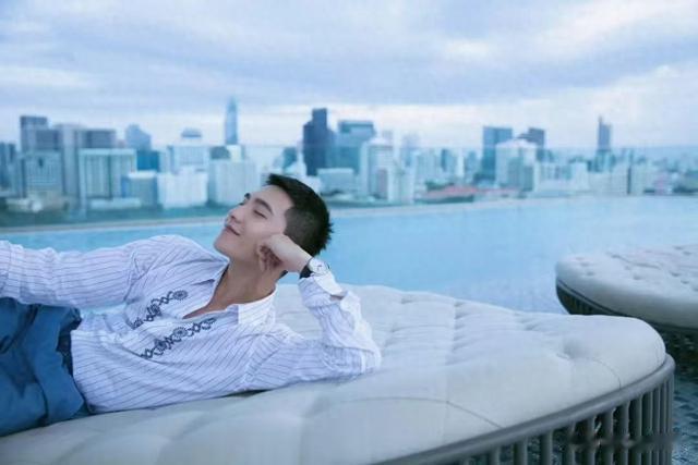 杨洋《雨霖铃》开机，女主惊艳，男二掉档严重，这是在防爆谁？